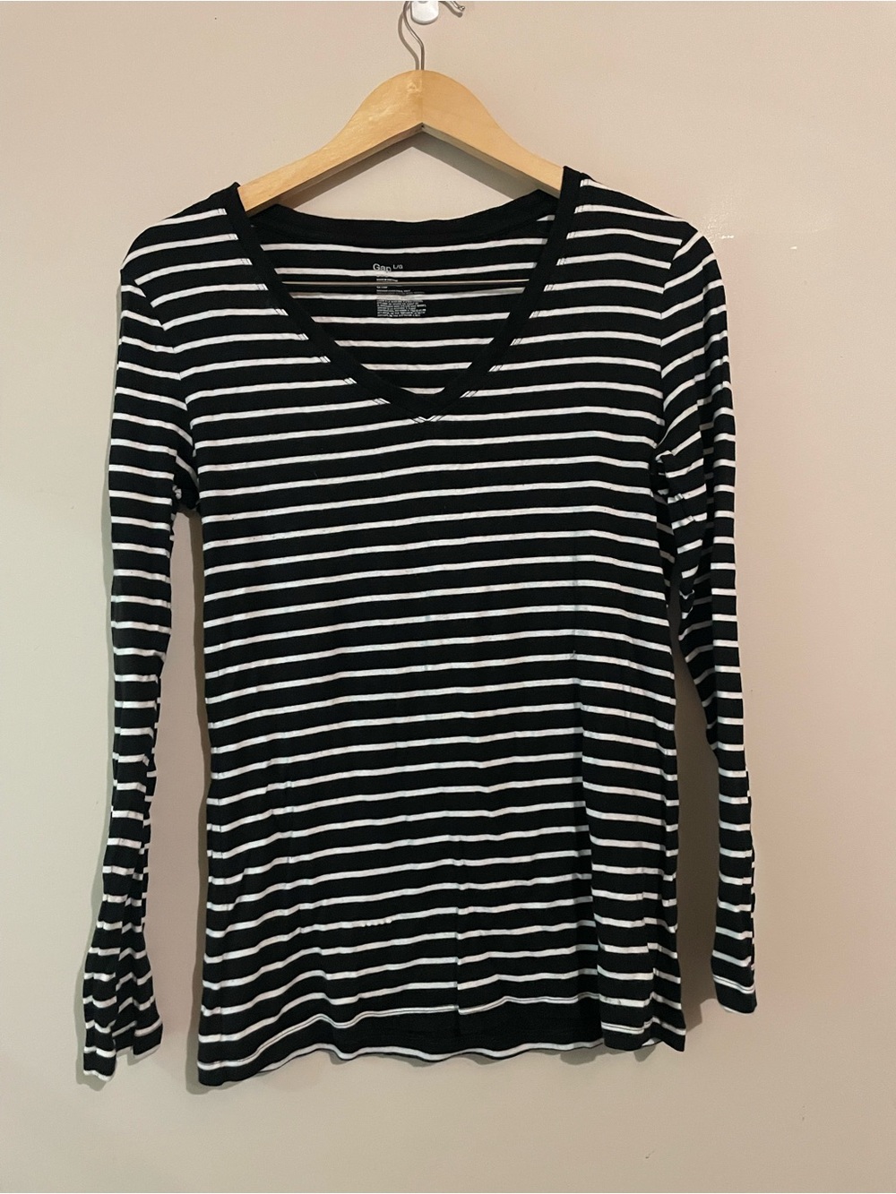 GAP | Black n White Long Sleeve